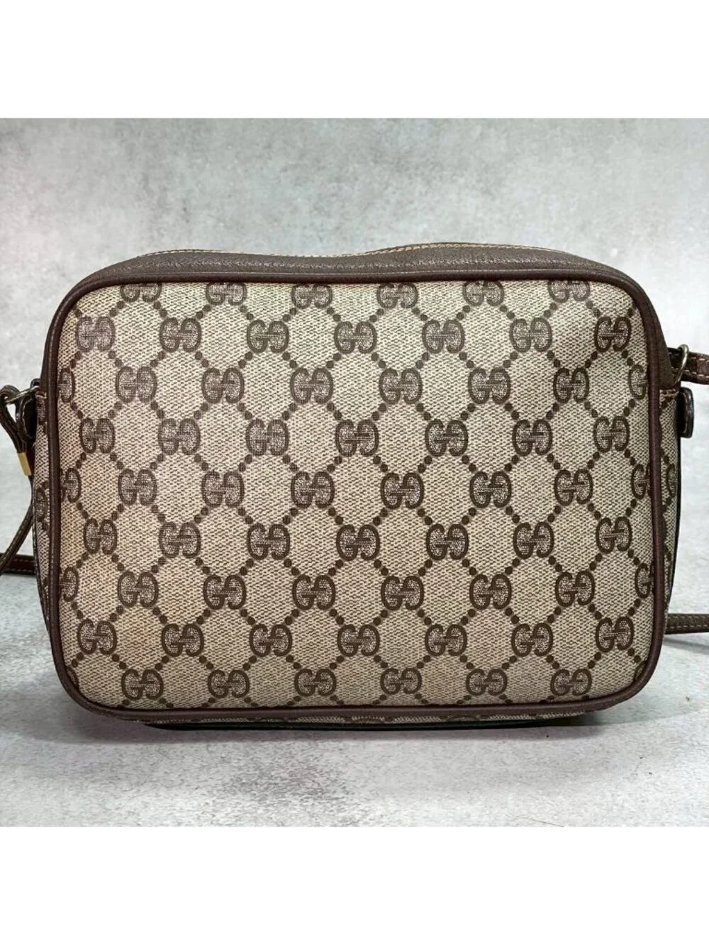 Gucci gg leather